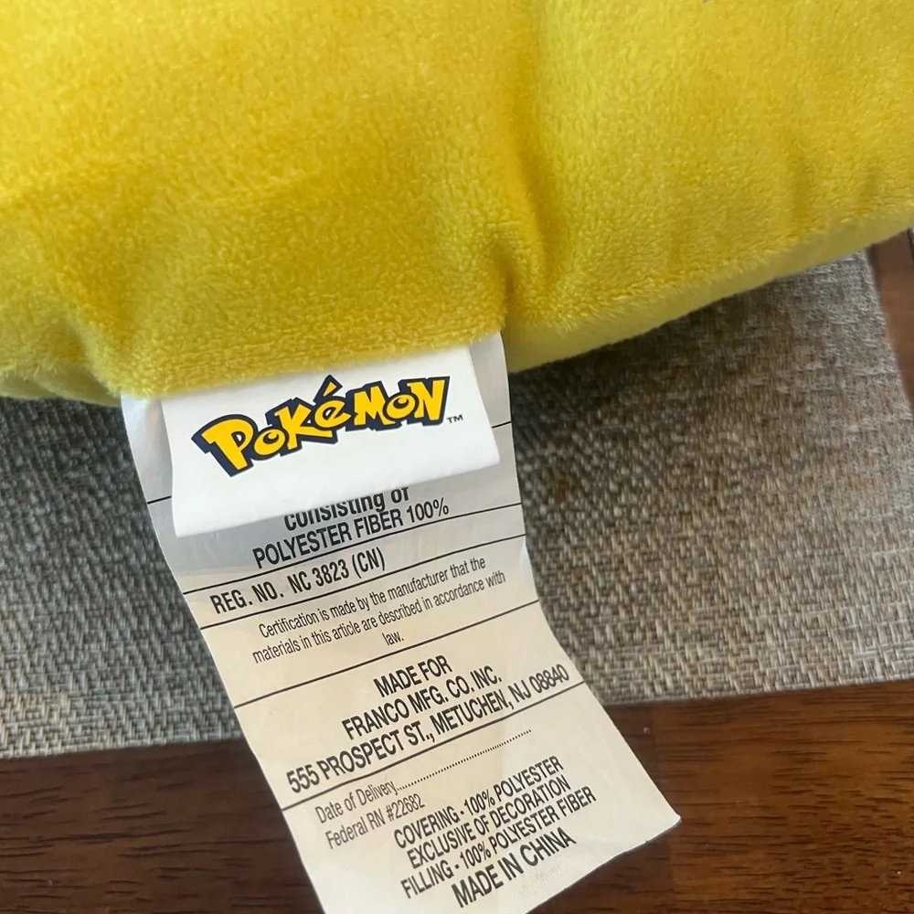 Pokémon‎ Pikachu plush pillow